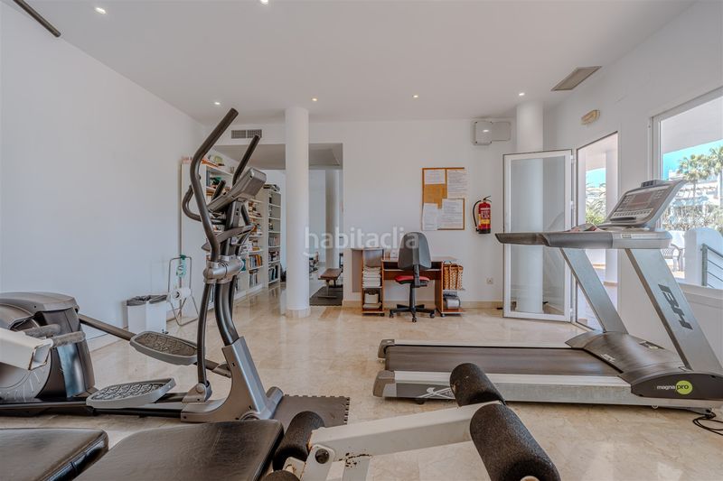 Foto a64ba524-c66d-4b12-854d-3704f777074b. Casa en La Concha - Resina Golf Estepona