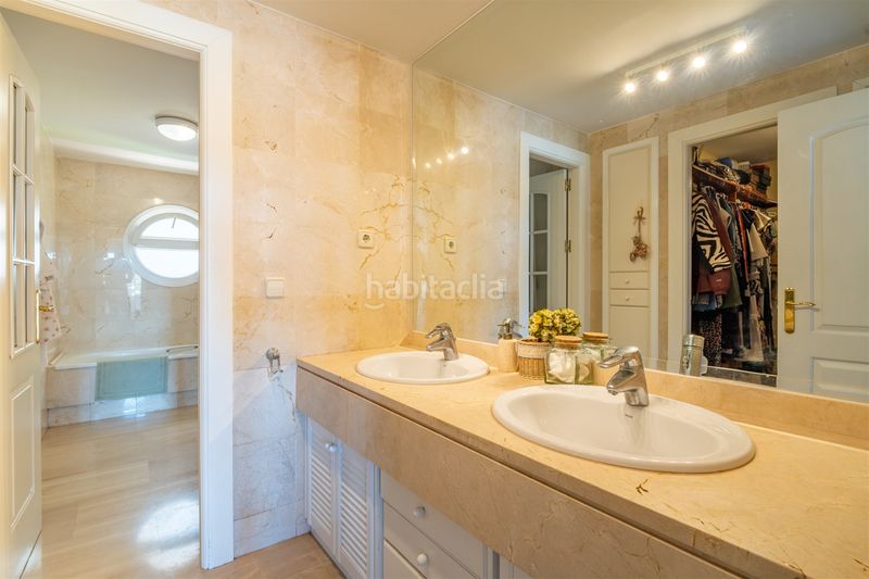 Foto 16aff92a-906c-4892-9e4a-f94d19b9edb4. Casa adossada a Parque Clavero Málaga