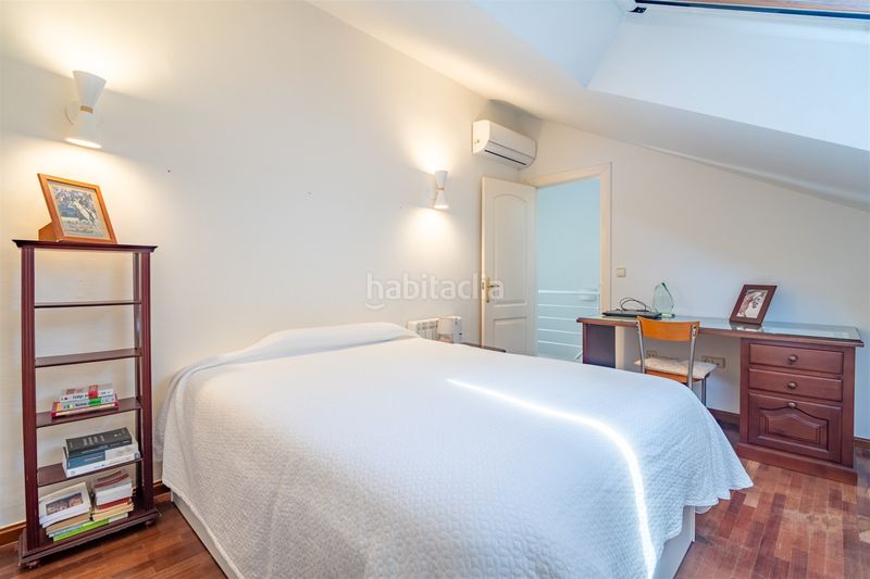 Foto 881907ac-4c0b-4865-8086-ed5157edb92b. Casa adossada a Parque Clavero Málaga