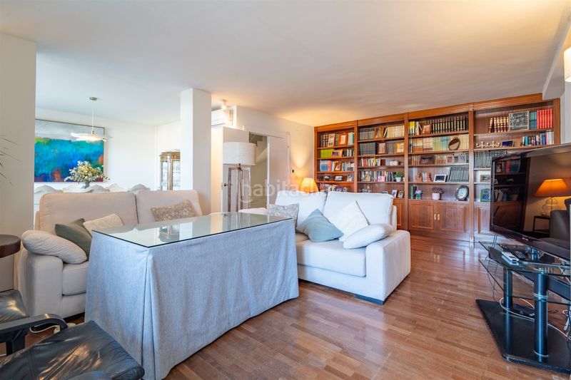 Foto 98bcf8dd-5132-48fa-b5a2-dfbf8d2fff17. Casa adossada a Parque Clavero Málaga