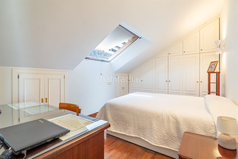 Foto ae705f92-f1d7-47a4-a0d0-a0273d017380. Casa adossada a Parque Clavero Málaga