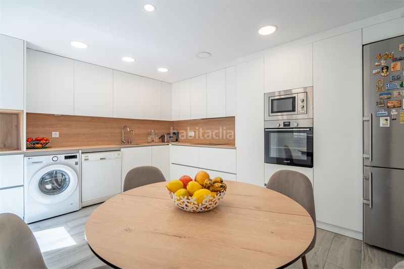 Foto c4ecfcb4-5f5a-4c69-b1a6-98790d4497a8. Casa adossada a Parque Clavero Málaga