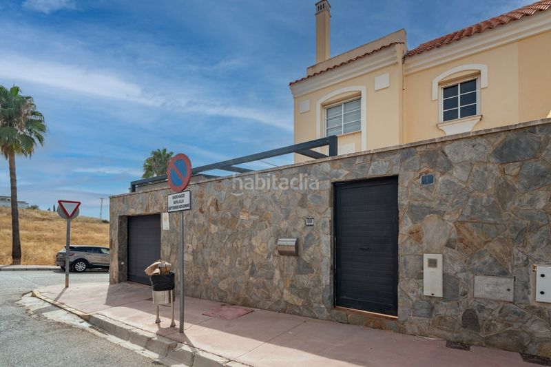Foto 22dfff2f-d29a-408b-8882-693bd92b2c10. Casa aparellada amb aparcament piscina a Cártama pueblo Cártama