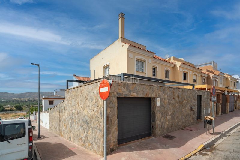 Foto 36078134-2284-459d-ad7d-f74eb7cd4bd9. Casa aparellada amb aparcament piscina a Cártama pueblo Cártama
