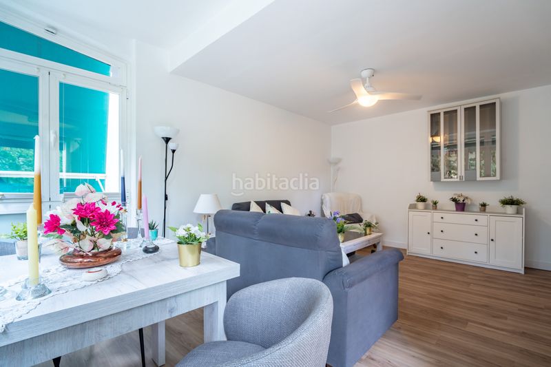 Foto 4a6e9e64-7d1f-4b4a-906c-9d71564be253. Apartament amb aparcament a Limonar Málaga