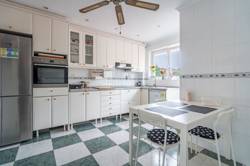 Foto 5989c456-60e2-41f8-aa3d-d62a83cd6cd8. Apartament amb aparcament a Limonar Málaga