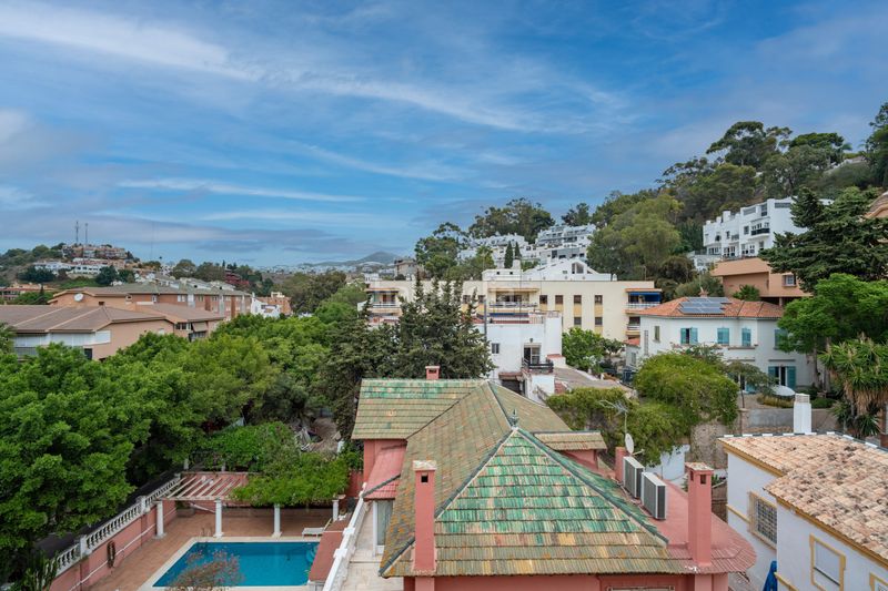 Foto dfb48dde-413a-40cb-8f5d-40f23d3f47d0. Apartament amb aparcament a Limonar Málaga