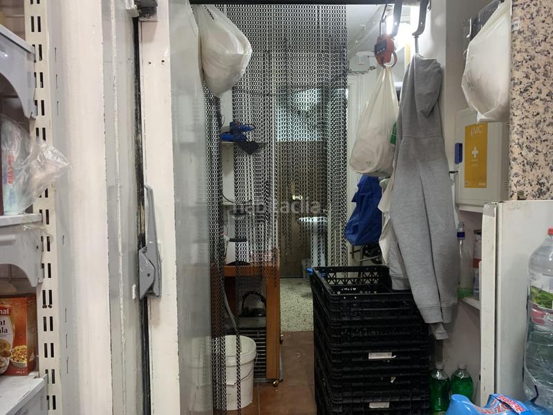 Foto ceddc57b-d05f-482e-a1b9-4478d6655ec2. Local comercial a Santa Rosa Santa Coloma de Gramenet