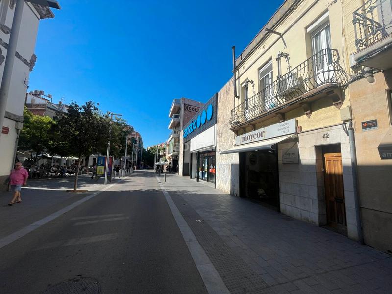 Foto 30fd3d86-9273-4c65-87c6-8cb06fb90d98. Edifici a Centre Santa Coloma de Gramenet