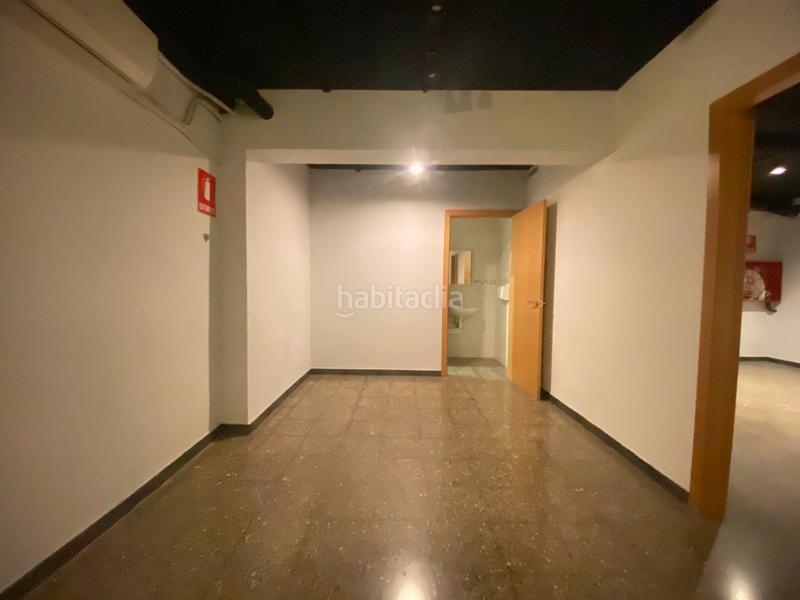 Foto ba76bb36-5d5b-42d6-8a81-b5c883cb9d80. Local comercial en Navas Barcelona