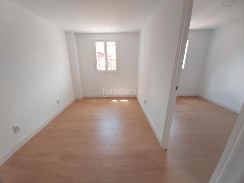 Foto cae4a94b-07a3-48e4-86ff-5e81bf4e6f55. Etagenwohnung in Raval Barcelona