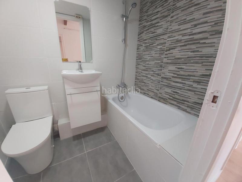 Foto e8dba35f-3db3-4742-ae9f-a05158465f6a. Piso en Raval Barcelona