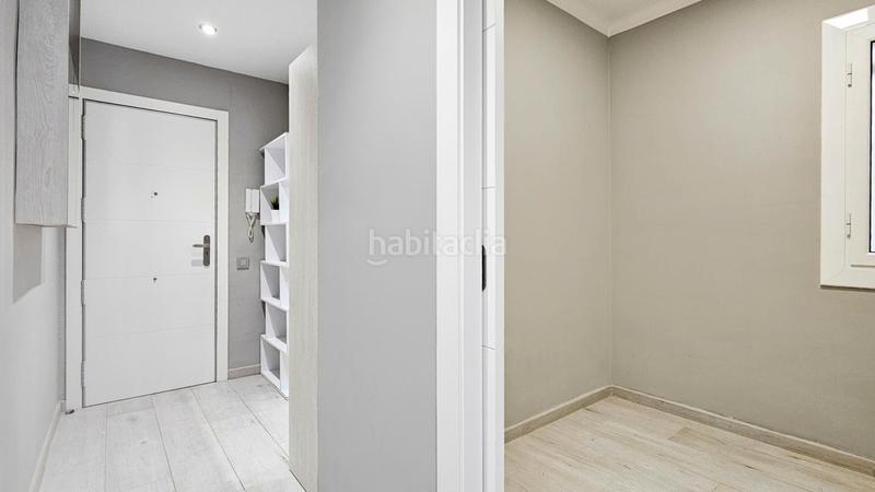 Foto 91b980f9-8cb8-47f6-a84c-1de6df2734ae. Piso en El Camp de l´Arpa del Clot Barcelona