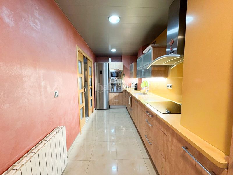 Foto bd639796-a74d-4454-939f-6d38b8e1d679. Piso en Montigalà Badalona