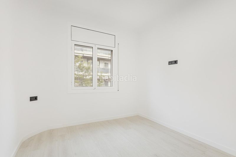 Foto 233701b3-f019-4629-8bb0-dc5fa076b093. Piso en Centre Esplugues de Llobregat