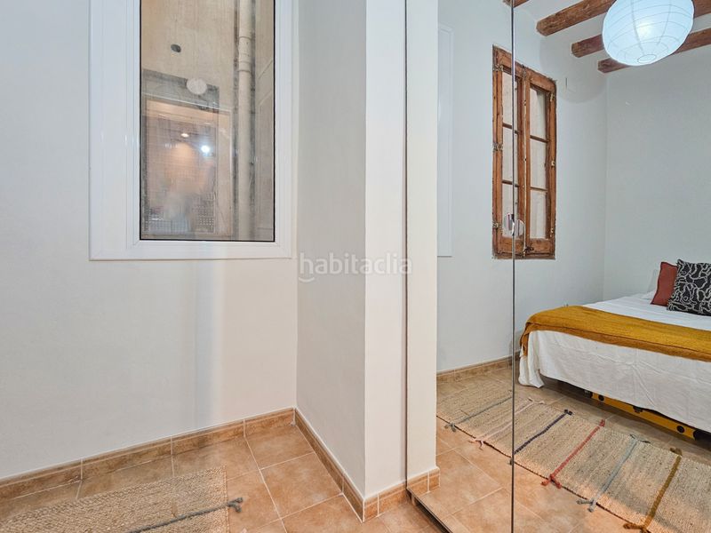 Foto c6926dc0-bab3-4de0-8051-9693af1c3e1c. Pis a Raval Barcelona