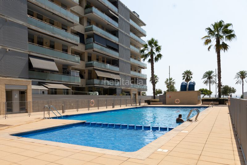 Foto bd39b1a0-4134-4a98-af26-5a91c2bd7173. Pis amb calefacció aparcament piscina a Port Badalona