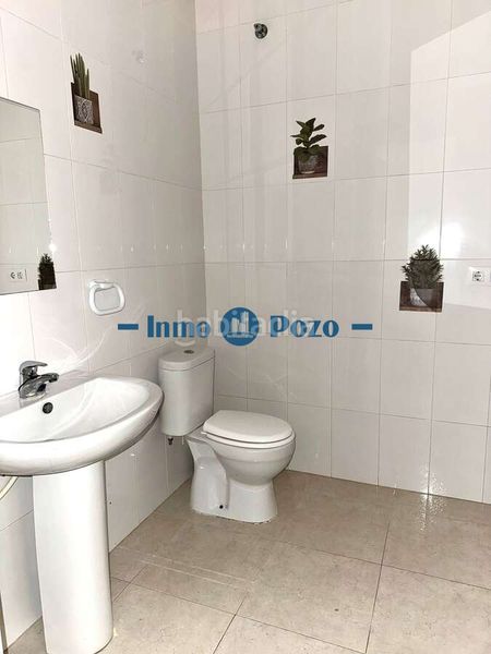 Foto 0f178984-1c0f-4b9e-ae4b-ff9291e10d10. Local comercial a Almendralejo