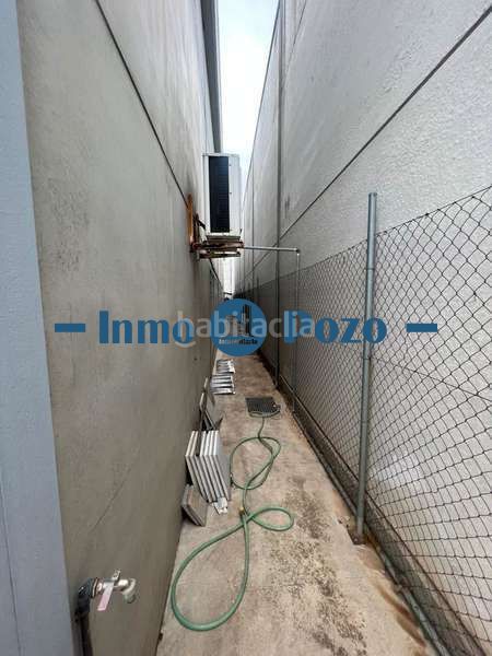 Foto 520a470a-2376-48df-9342-92fbed85c6a3. Nau industrial a Almendralejo