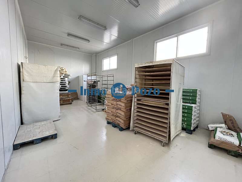 Foto 6c5cfe95-5ae0-4973-af0c-83724164f6d4. Nau industrial a Almendralejo