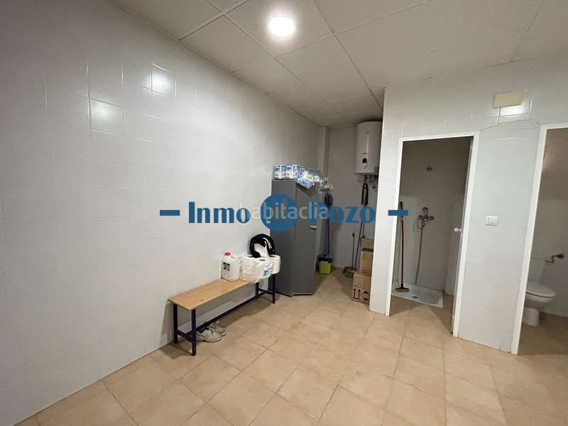 Foto b9ca440f-9c2b-4b1b-9661-d34c8731c962. Nau industrial a Almendralejo