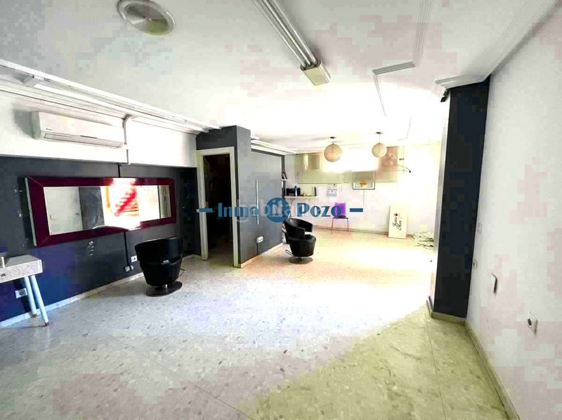 Foto 0af3ced3-8aeb-4916-9718-b3e7b90ed569. Local comercial a Almendralejo