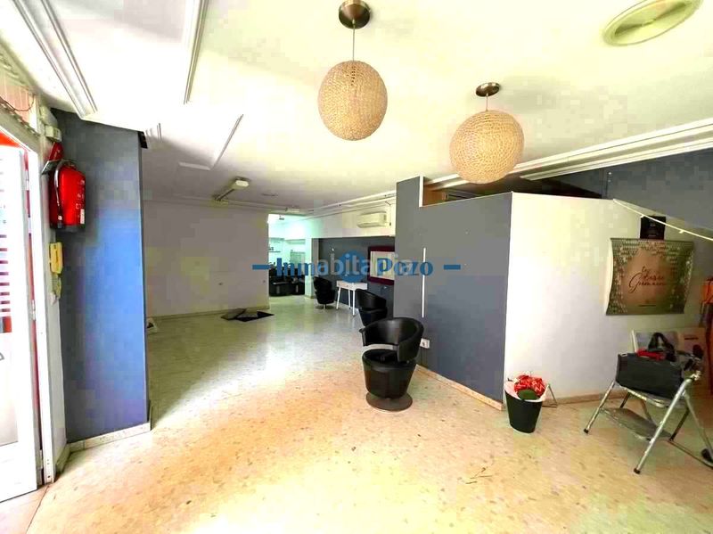 Foto 1198822a-a63a-426b-a9b5-5955d4ecd4f3. Local comercial a Almendralejo