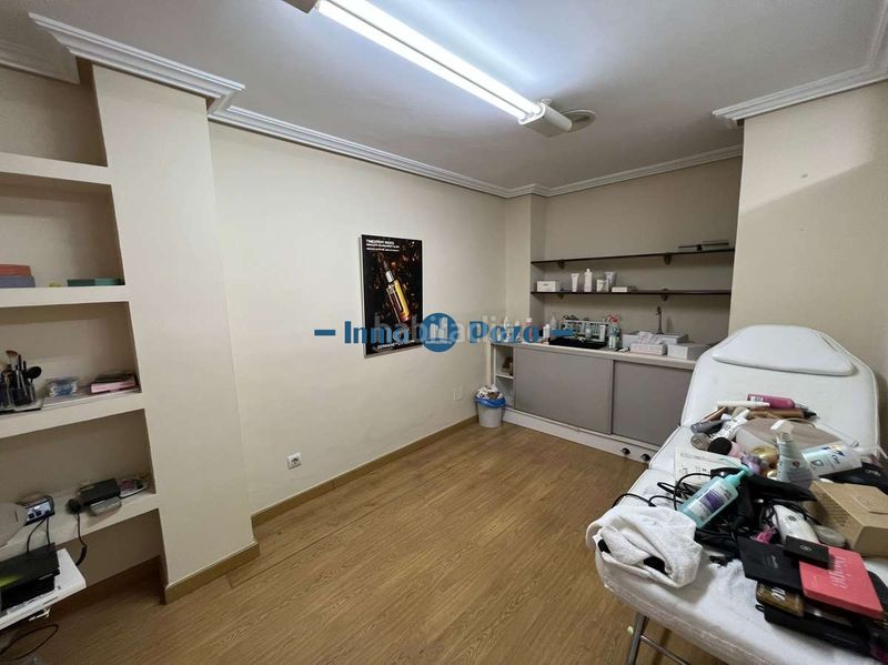 Foto c83e6103-4199-4c74-99b9-bc88a28e0bf2. Local comercial a Almendralejo