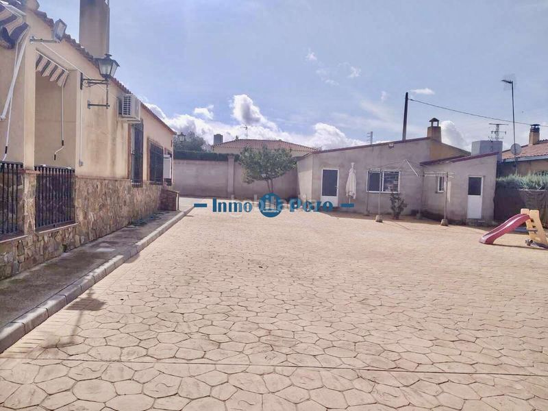 Foto 383c3357-26a7-462e-93a4-c8795225daf3. Xalet amb piscina a Almendralejo