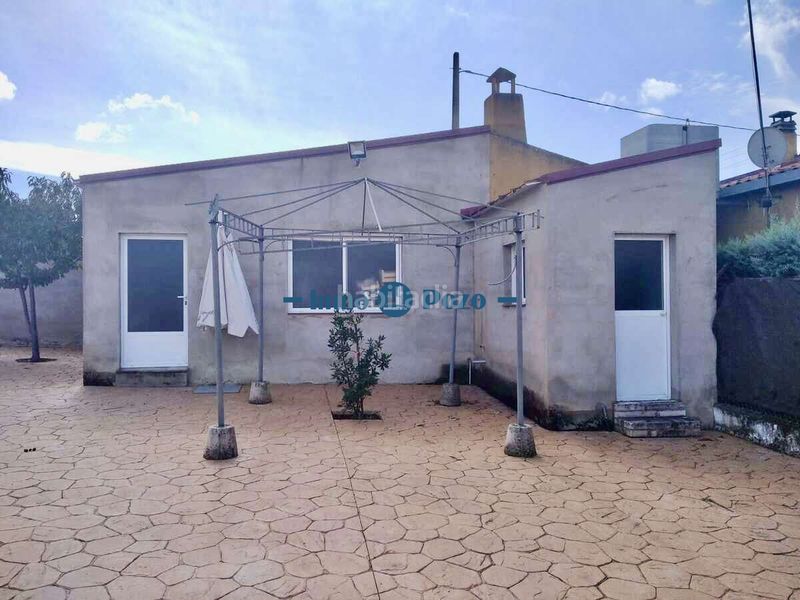 Foto 8fdf6e9a-0765-4f78-baea-5562e32977b2. Xalet amb piscina a Almendralejo