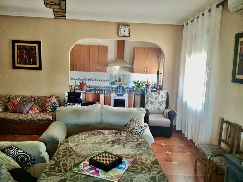 Foto e1f6b969-aa81-4163-b0a7-9209d4c5818d. Xalet amb piscina a Almendralejo