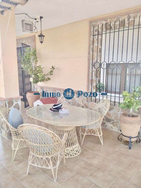 Foto e507a68a-d850-405d-ae9c-feb5a77c7a84. Xalet amb piscina a Almendralejo