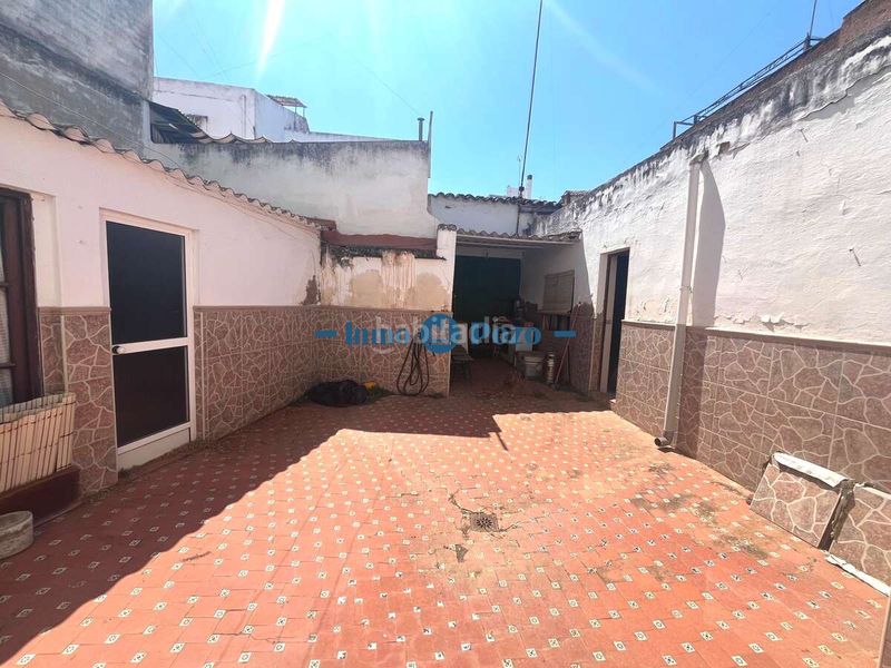 Foto af07323c-d4c8-4e17-9170-03eabfbbfe0d. Casa amb aparcament a Almendralejo