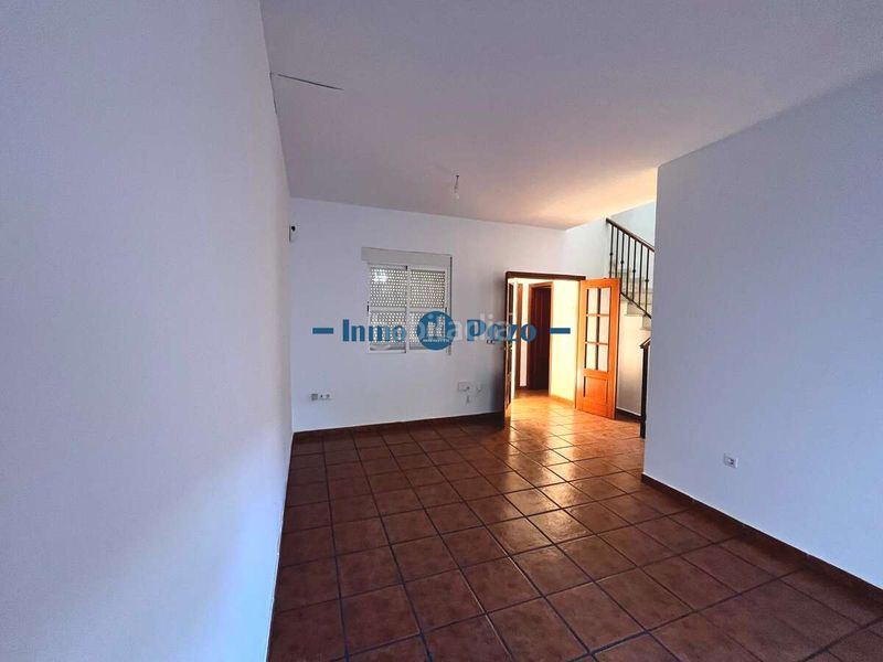 Foto 5e9ad174-270c-4d0a-ba02-6c0a66d69c1e. Duplex in Almendralejo