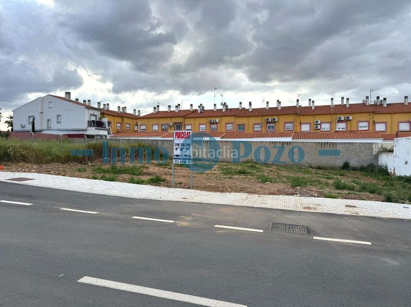 Foto 75d51827-39bc-4243-8ada-8ddd2152c2fe. Terreny residencial a Almendralejo