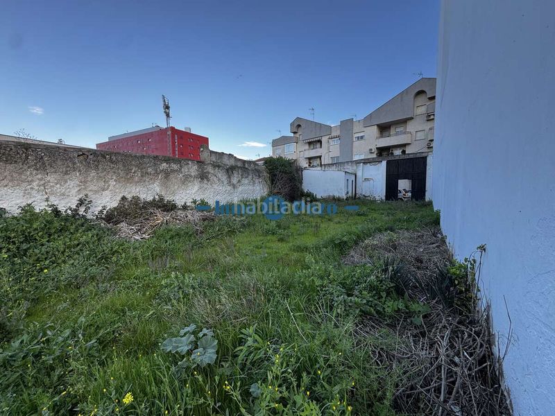 Foto 60fd93a6-61f7-4874-ad5c-783b8bd49bc5. Terreny residencial a Almendralejo