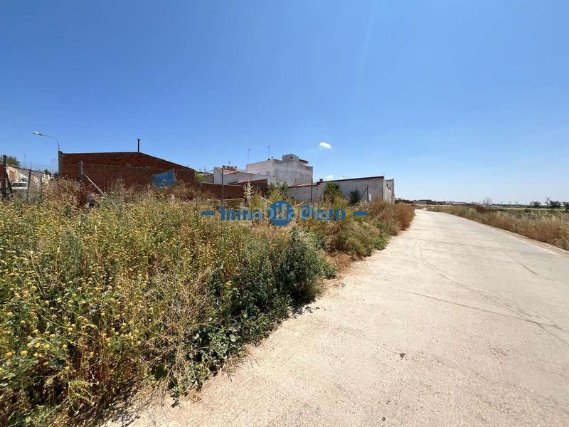 Foto 39906180-e1b3-4824-b22d-df1b9b1634b6. Terreny residencial a Almendralejo