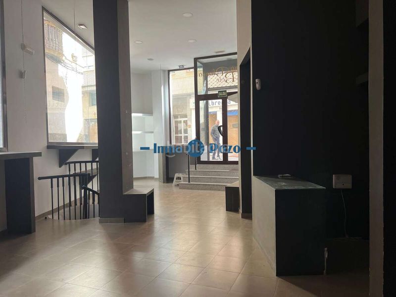 Foto 55dd741c-4ff0-40b6-bb0b-0a397b711052. Local comercial a Almendralejo