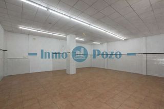 Flat in Almendralejo. Amplia vivienda con cocheralocal en barrio san josé  almendralej