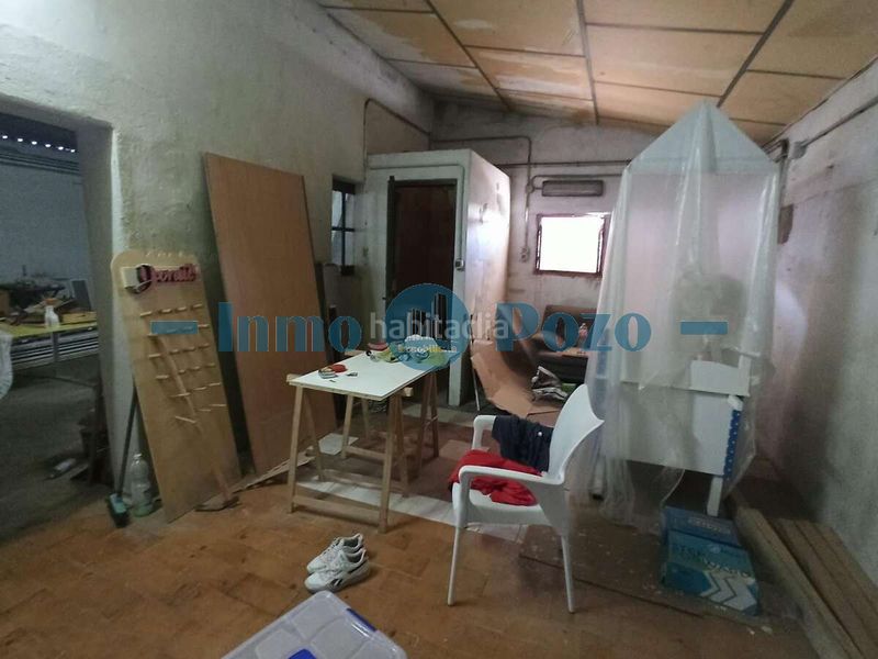 Foto ad025fa4-d6e0-4f51-a77f-e4e125e4f3e6. Nau industrial a Almendralejo