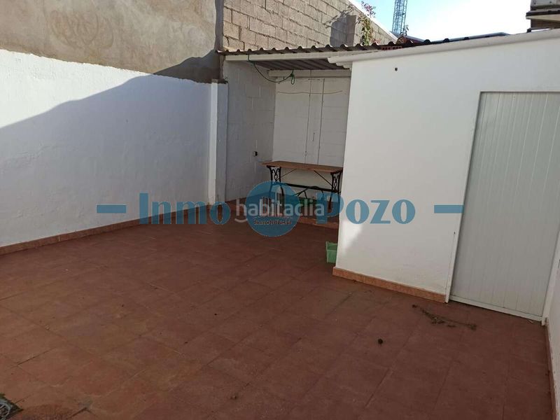 Foto f89db4dd-3122-4344-8cd2-fee2765be9cf. Nau industrial a Almendralejo