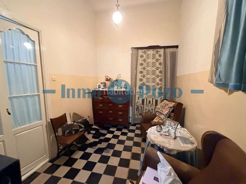 Foto b2c725b7-fb86-40c1-8daa-820d32753e9d. Casa a Almendralejo