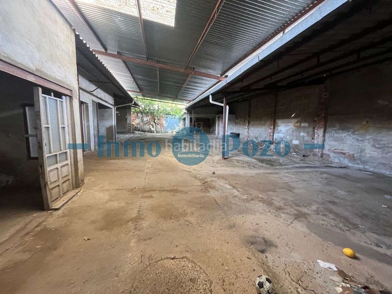 Foto 87e766c3-1033-485d-b73b-796d09cb9074. Nau industrial a Almendralejo