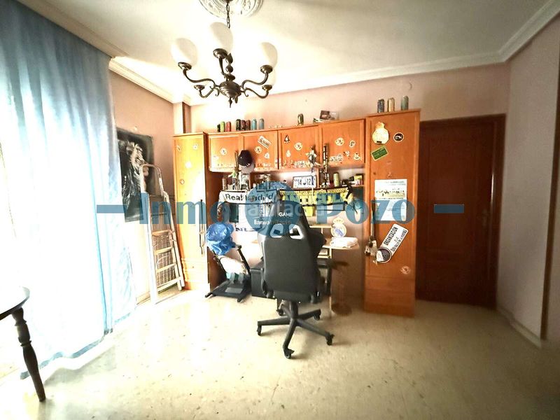 Foto b1247f4e-3702-4be5-b3f3-a48cc5b8d3b5. Pis a Almendralejo