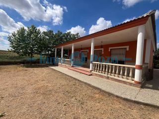 Xalet a Almendralejo. Chalet en el pilar de tiza