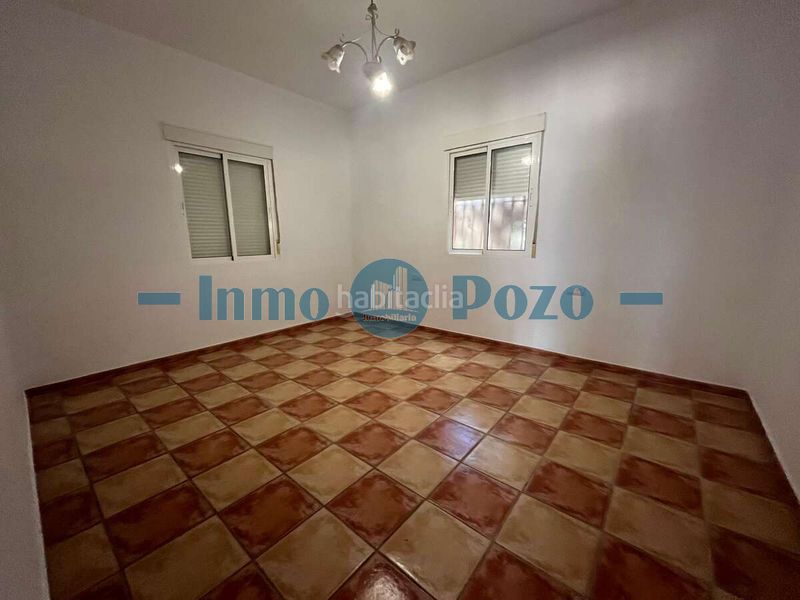 Foto 3a90e2ba-dd75-474f-b887-658e05aa94f7. Xalet amb piscina a Almendralejo