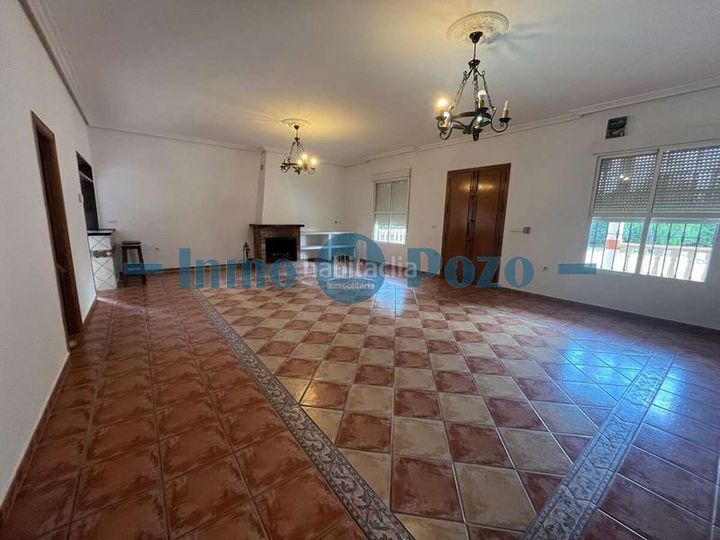 Foto 7a6dd96f-8ee0-4748-bef4-7a1858d75384. Xalet amb piscina a Almendralejo