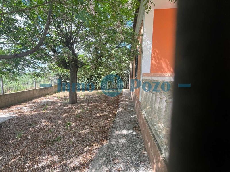 Foto b9971e89-641f-43fd-8794-08102f41a2b8. Xalet amb piscina a Almendralejo