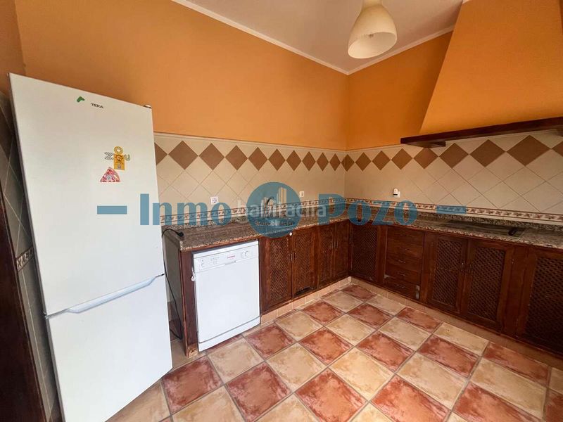 Foto d01fb456-c687-446a-8da9-ad5f542ac297. Xalet amb piscina a Almendralejo