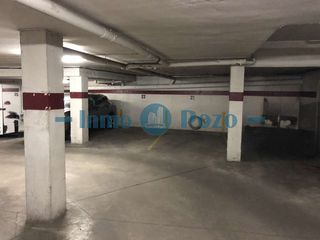 Posto auto in Almendralejo. Se vende plaza de garaje en la calle de las tiendas